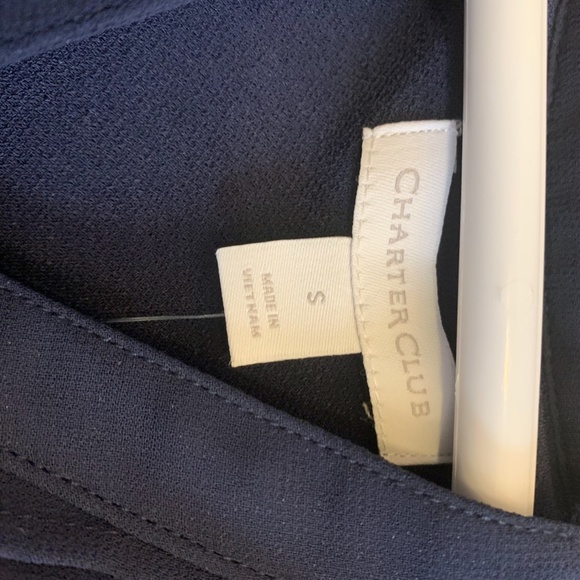 3/$10🌼 Navy blue blouse - Picture 3 of 3